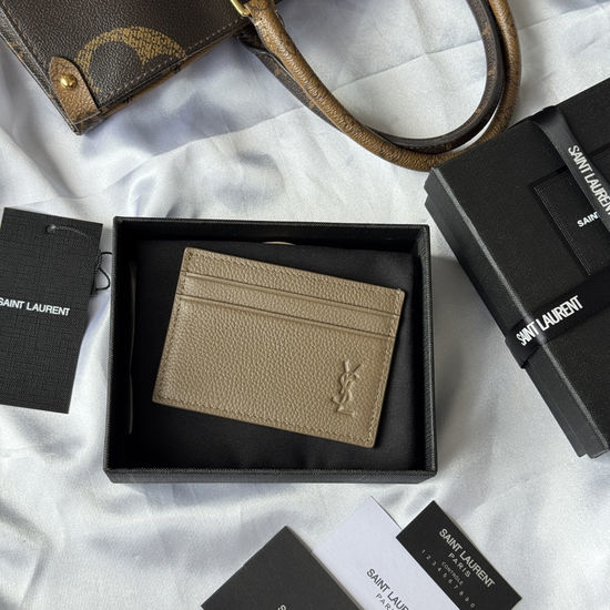 Yves Saint Laurent YSL LE CASSANDRE Card Case with Small Metal Accessories 687098