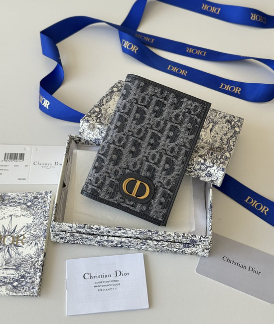 Christian Dior CD Oblique Passport Holder S2353