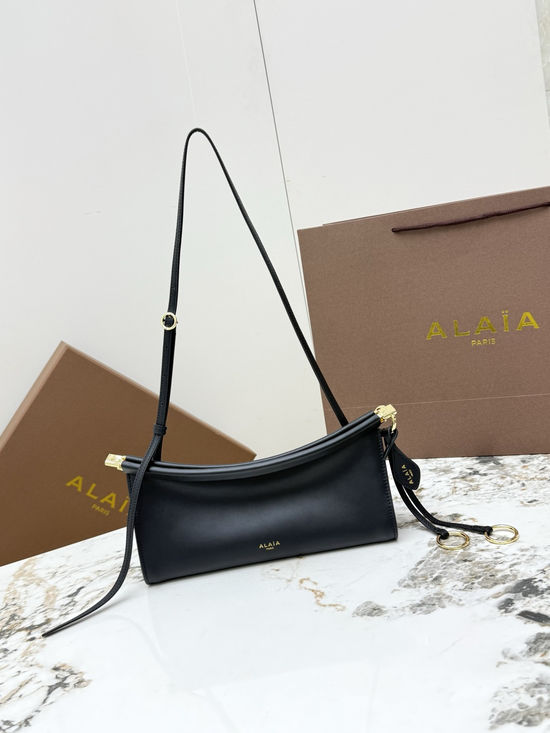 Alaia LE CLICK Curved Clip Small Bag A1430
