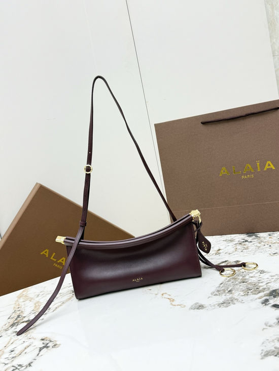 Alaia LE CLICK Curved Clip Small Bag A1430
