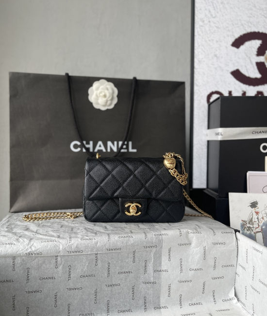 Chanel Heart Chain Caviar Handbag AS3828