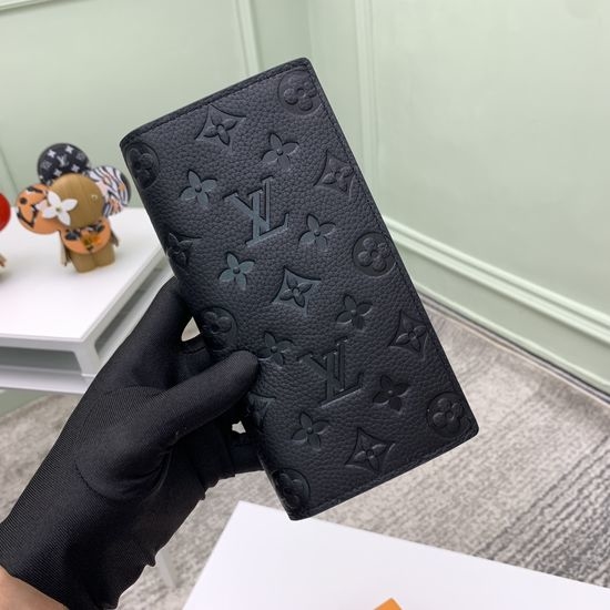 Louis Vuitton LV Brazza Monogram Taurillon Leather Wallet M69038