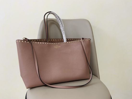 Valentino Garavani Rockstud Leather Shopping Bag 0071