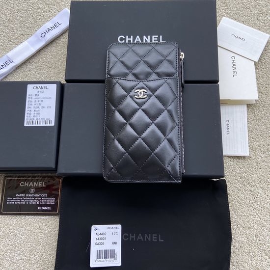 Chanel Lambskin Crossbody Bag A84402
