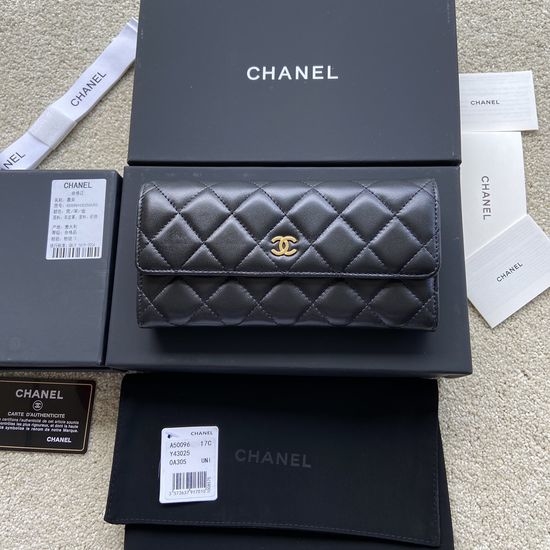 Chanel Wallet Lambskin Gold Hardware A50096