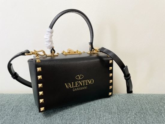 Valentino Rockstud Box Shoulder Bag 4400