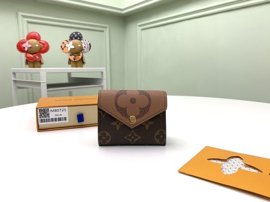 Louis Vuitton LV Zoe Wallet Monogram Canvas M80725