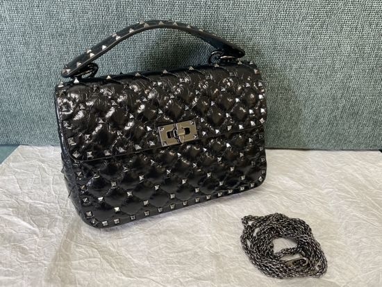 Valentino Classic Rockstud Leather Handbag 0123