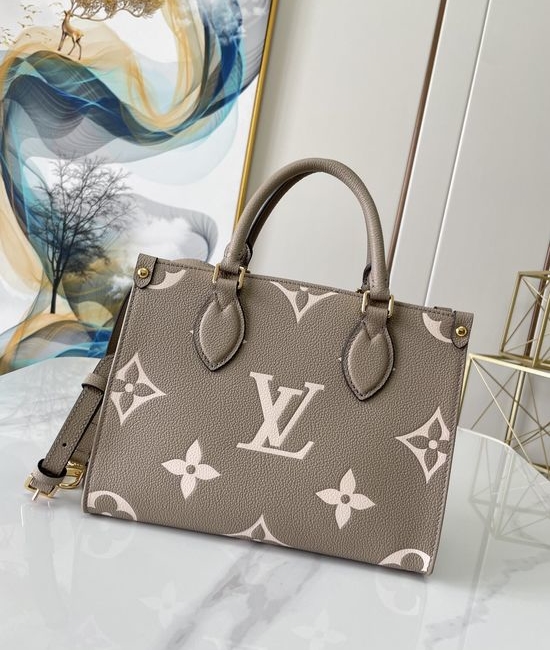 Louis Vuitton LV ONTHEGO Leather Tote Bag M45779