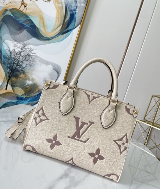 Louis Vuitton LV ONTHEGO Leather Tote Bag M45654