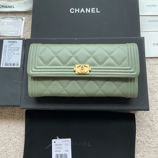 Chanel Wallet Green Grainy Leather A80286