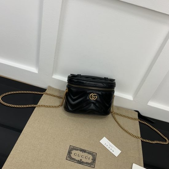 Gucci GG Marmont Matelasse Vanity Case 699515