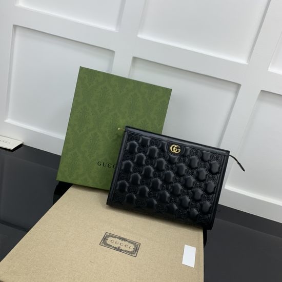 Gucci GG Matelasse Large Pouch 723780