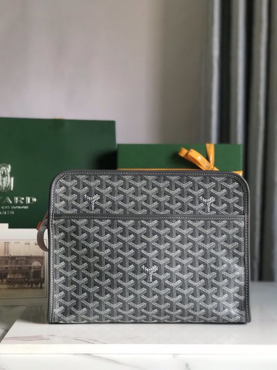 Goyard Jouvence Toiletry Bag Functional and Chic 3987
