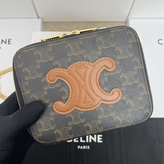 Celine Box On Chain Triomphe Logo Bag 10L052