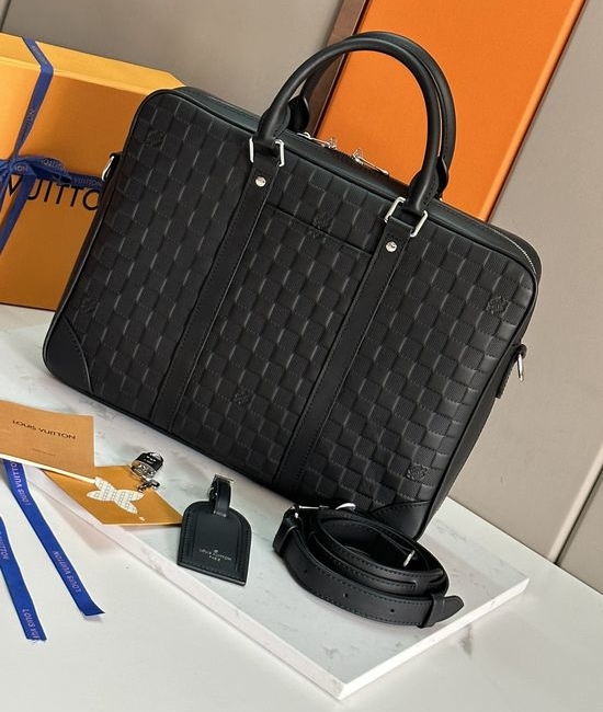 Louis Vuitton LV Voyage Briefcase Damier Infini N40444