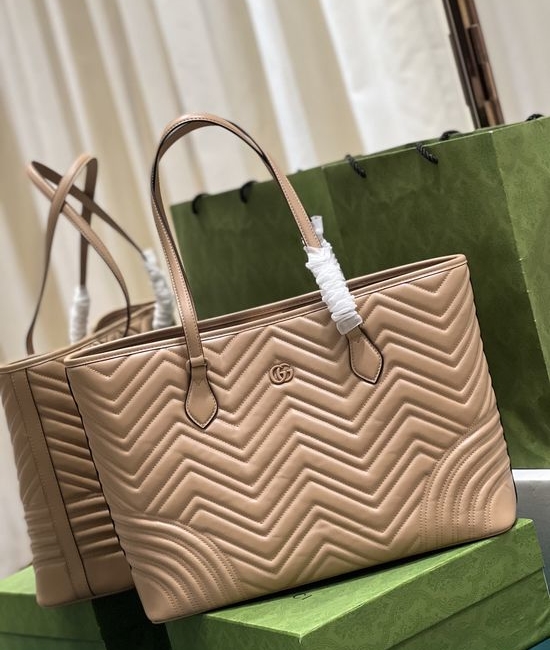 Gucci GG Marmont Large Tote Bag 739684