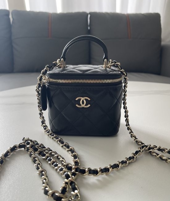 Chanel Classic Lambskin Tiny Bag AP2198