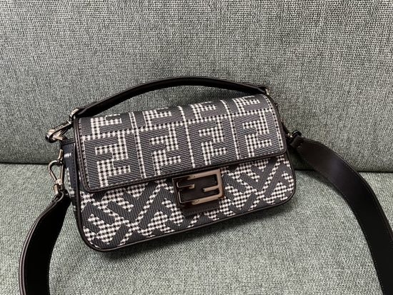 Fendi Baguette Houndstooth Embroidery Bag 83329