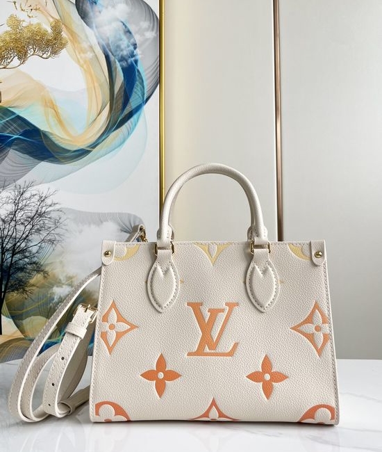 Louis Vuitton LV ONTHEGO Leather Tote Bag M46513