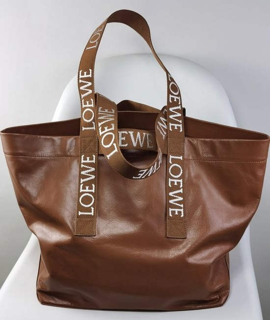 Loewe Fold Shopper Grain Leather Handbag 2205