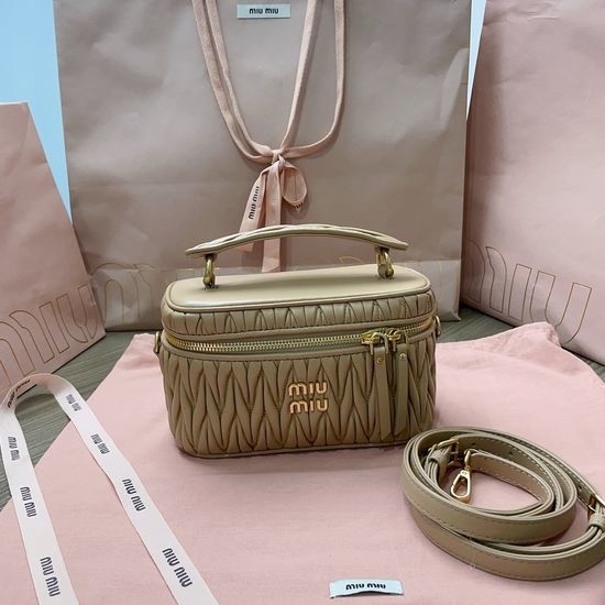 Miu Miu Cosmetic Pouch Matelasse Texture 5BH226