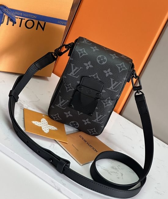 Louis Vuitton LV S-Lock Vertical Wearable Wallet M81522