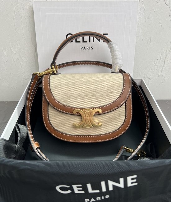 Celine Besace Triomphe Leather Handbag 10L063