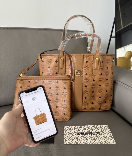 MCM Visetos Liz Reversible Tote Bag 65007