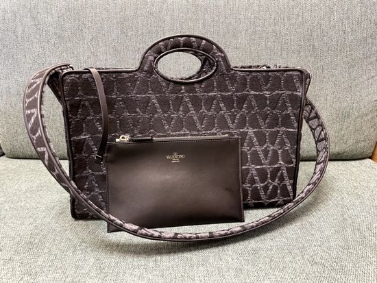 Valentino V Logo Tote Bag with Removable Pouch 16799