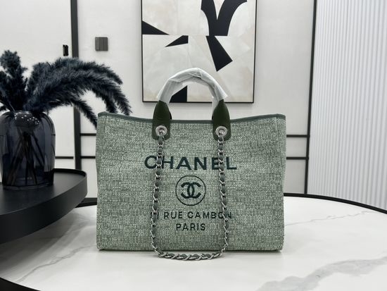 Chanel Beach Bag Large Capacity Canvas Tote 66941