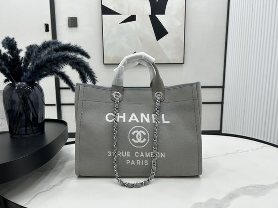Chanel Classic Beach Bag Timeless Design for Journeys 66941