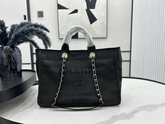 Chanel Tote Bag Spacious Casual Style 66941