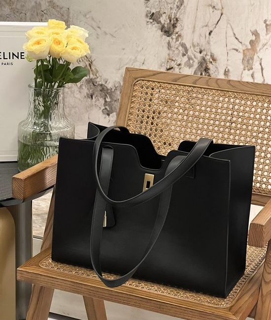 Celine Cabas 16 Series Large Tote Bag 112583