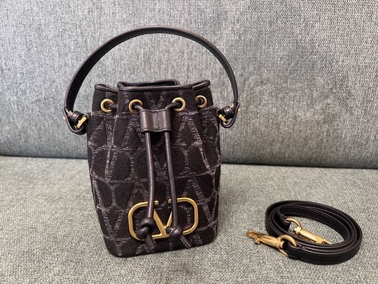 Valentino VLOGO SIGNATURE Mini Bucket Bag 0799