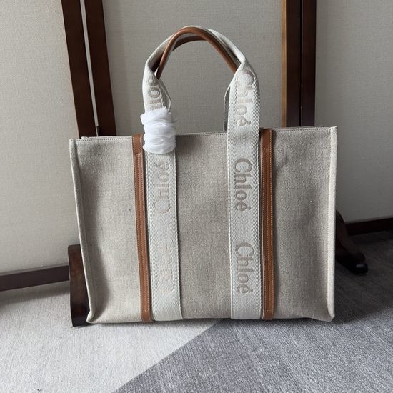Chloe Woody Family Embroidered Tote Bag 6080