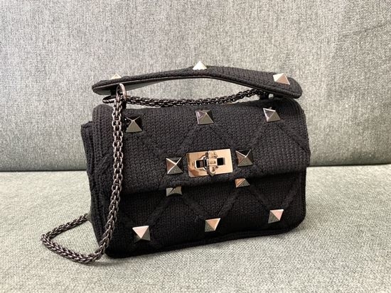 Valentino Roman Stud Medium Quilted Shoulder Bag 0188