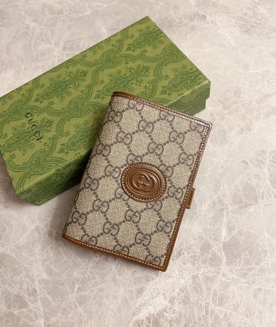 Gucci Passport Holder Brown PVC 724562