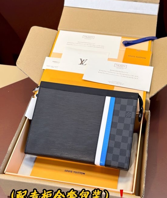 Louis Vuitton LV Pochette Voyage Leather Clutch M56827