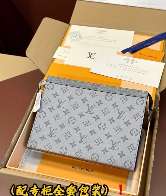 Louis Vuitton LV Pochette Voyage Handbag with Taga Leather Texture M30840