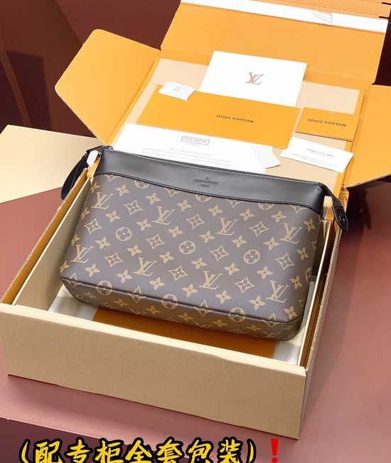 Louis Vuitton LV Pochette Voyage Souple Handbag M82545