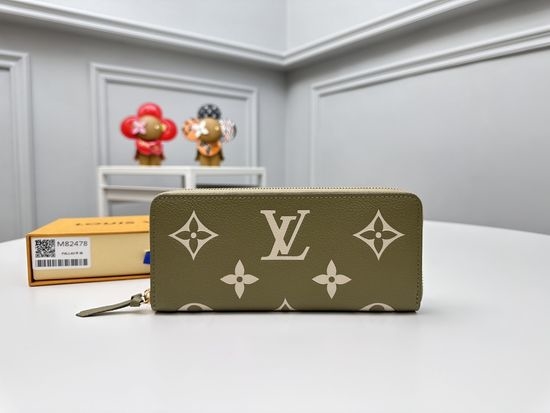 Louis Vuitton LV Portefeuille Clemence Wallet M82478