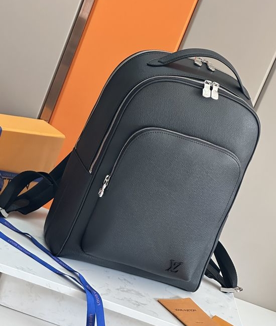 Louis Vuitton LV Avenue Damier Graphite Backpack M30977
