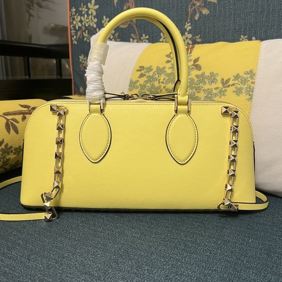 Valentino GARAVANI ROCKSTUD Calfskin Handbag 12487