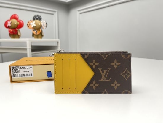 Louis Vuitton LV Coin Card Holder M82910
