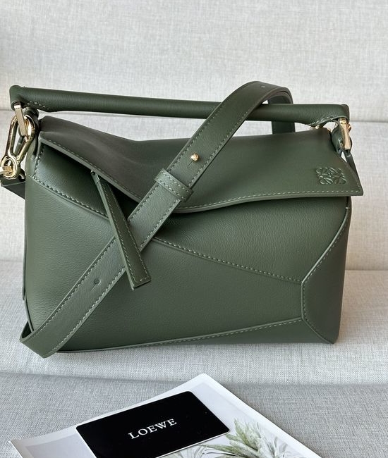 Loewe Puzzle Bottle Green Calfskin Multi-Wear Handbag 3001b