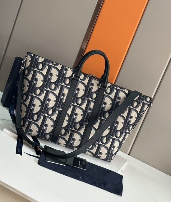 Christian Dior CD Weekender Oblique Printed Tote 93385