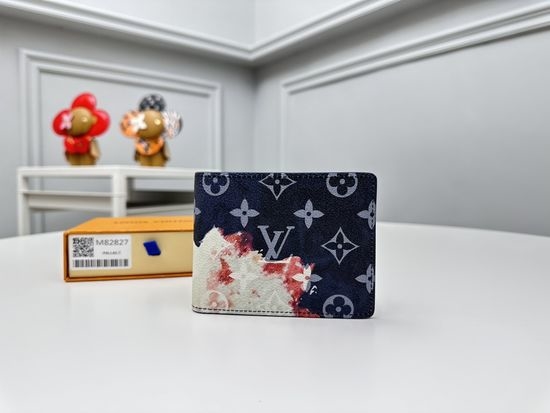 Louis Vuitton LV Portefeuille Multiple Purse M82827