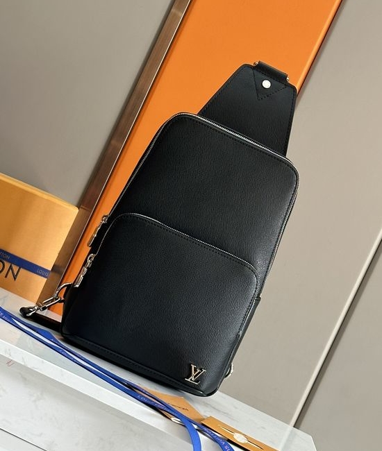 Louis Vuitton LV Avenue Epi Leather Crossbody Bag N30443