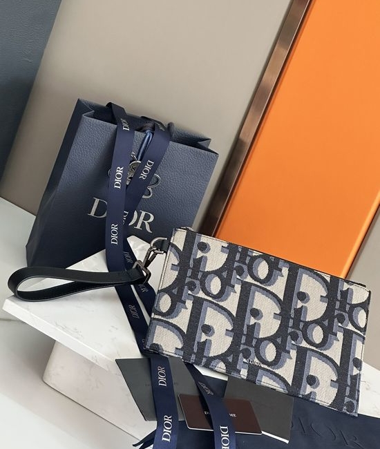 Christian Dior CD Oblique A5 Clutch 226
